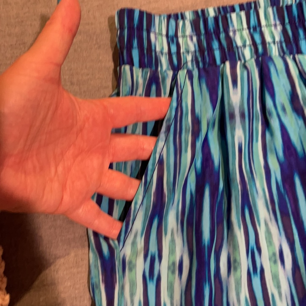Colorful shorts - Picture 2 of 6